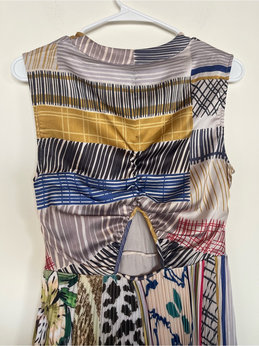 Anthropologie Geisha Designs Jacinta Pleated Satin Patchwork Print Midi Size 4 - Picture 9 of 11